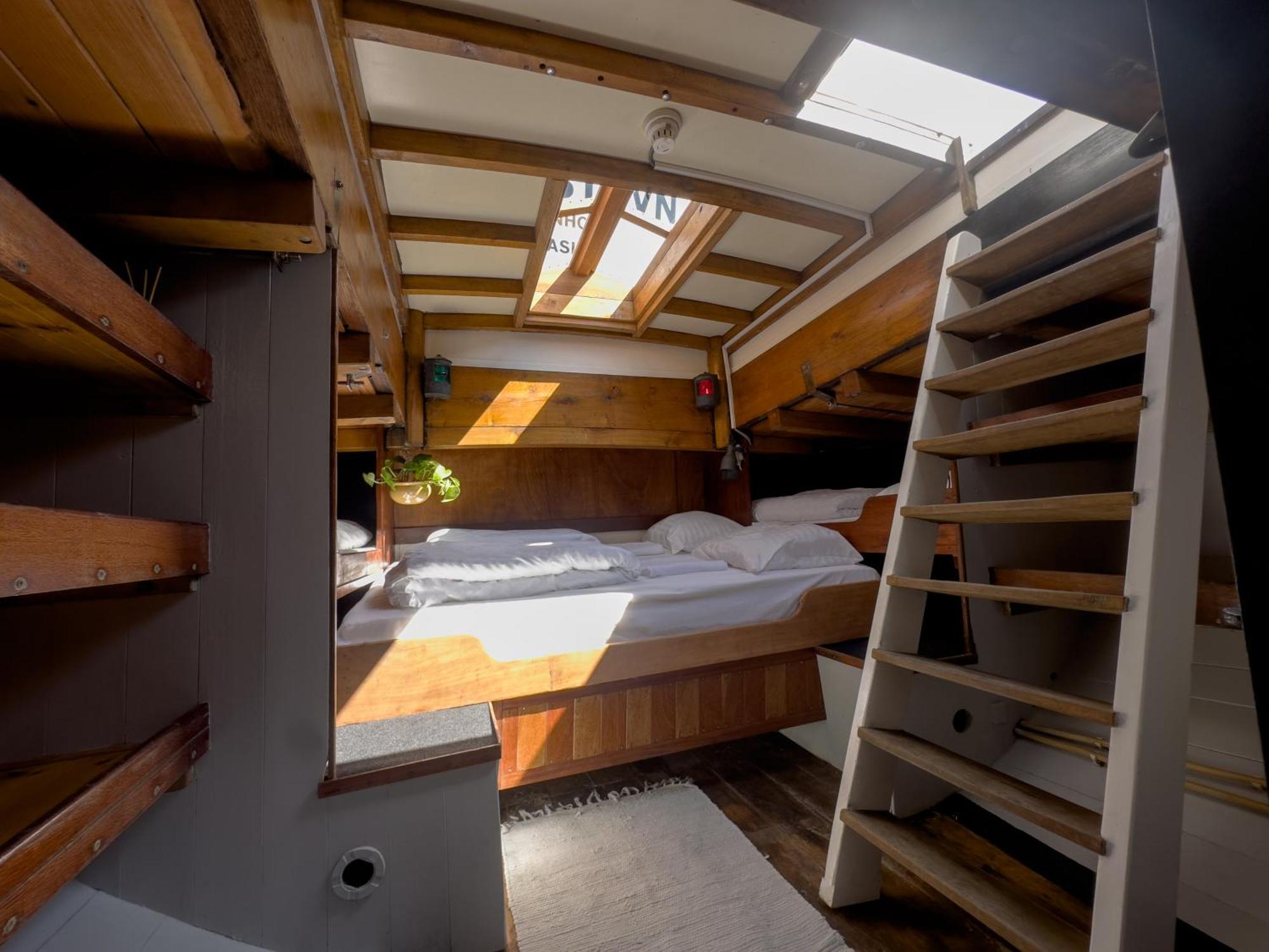 Varra Water - Unique Boat Accomodation - Bornholm - Fjaelstavn Нексё Экстерьер фото
