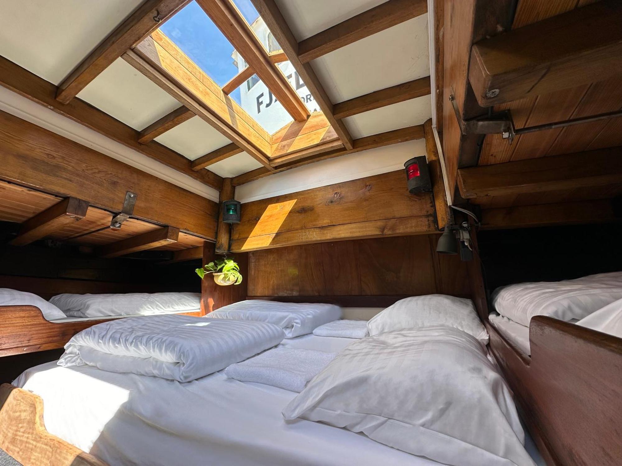 Varra Water - Unique Boat Accomodation - Bornholm - Fjaelstavn Нексё Экстерьер фото